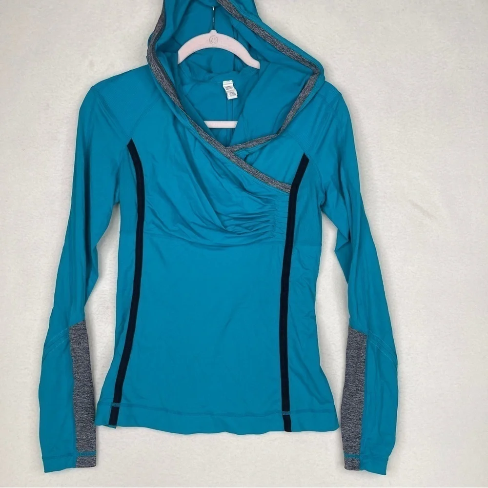 Lululemon Hoodie Pullover Run For Your Life Size 6